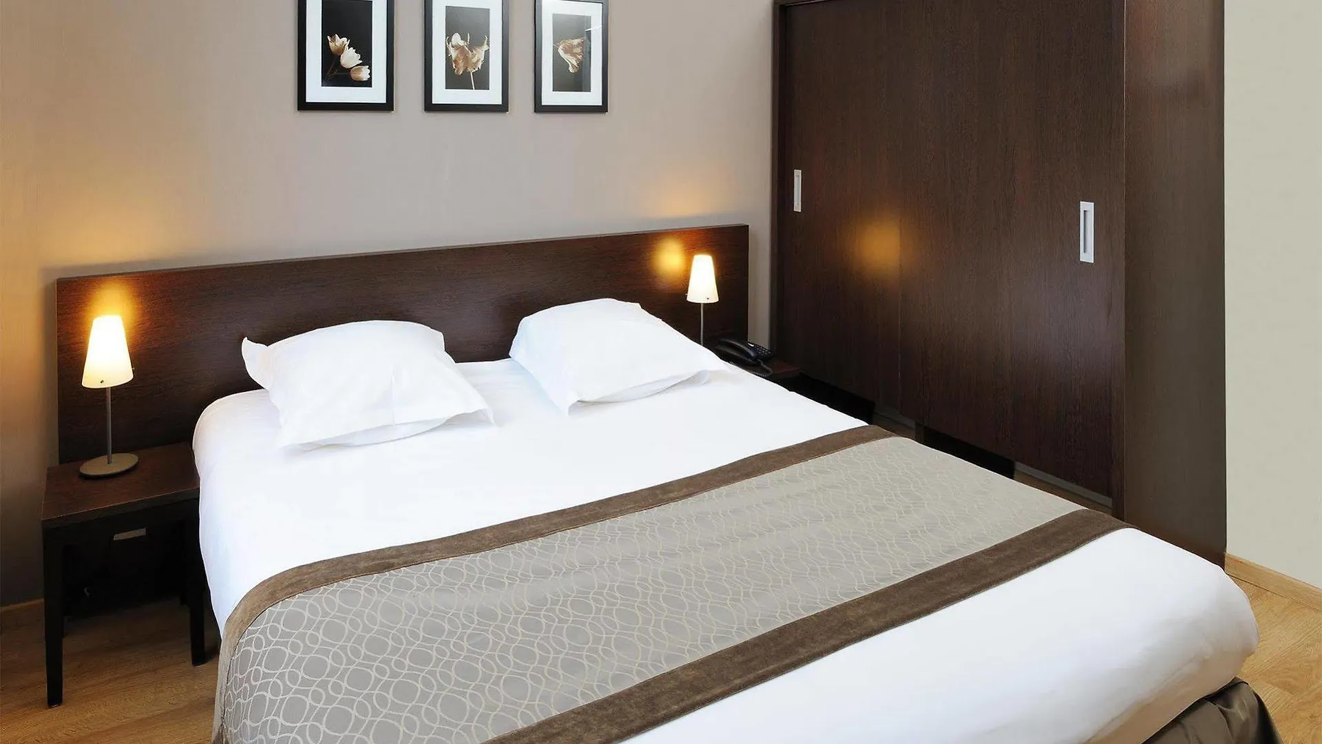 Residhome Grenoble Caserne De Bonne צרפת